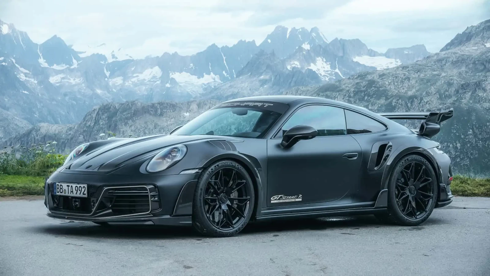 Porsche 911 Turbo Monochrome